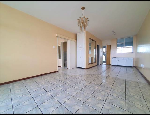 1.5 BEDROOM APARTMENT TO LET IN TOWNSEND ESTATE